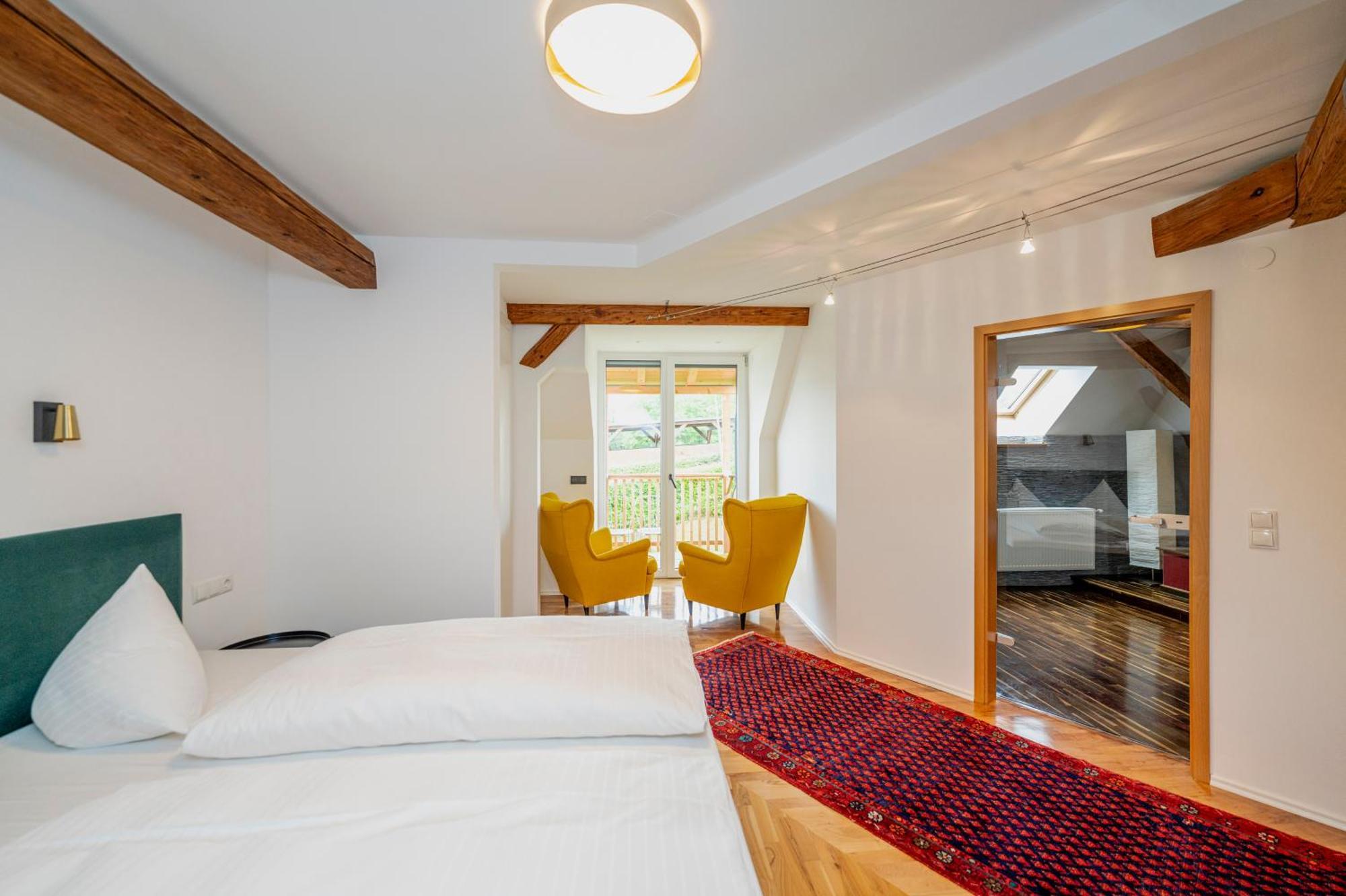 Georgi Schloss - Boutique Hotel Ehrenhausen Exterior photo